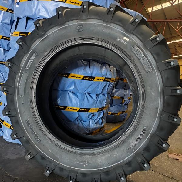 Tractor Tyre 20.8-38 Detail showing
