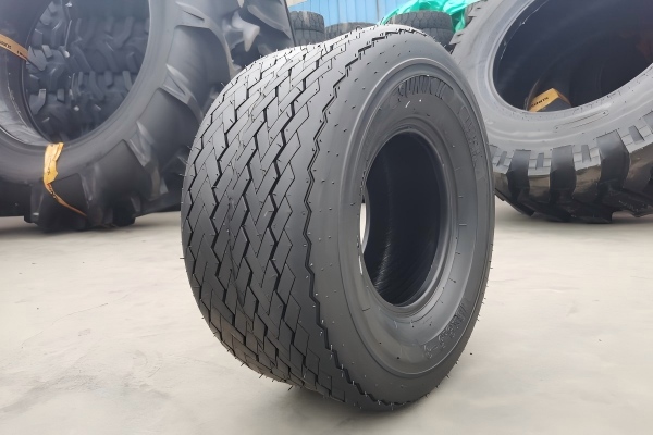 F848 18x8.5-8 Grassland tire