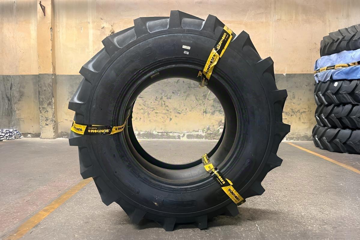 18.4-30 R-1 Agricultural Tire for Reliable Farm Performance